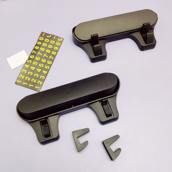 Автовизитка - держатель табличка для телефона с магнитными цифрами / Автомобильная табличка для парковки с номером телефона и подставкой